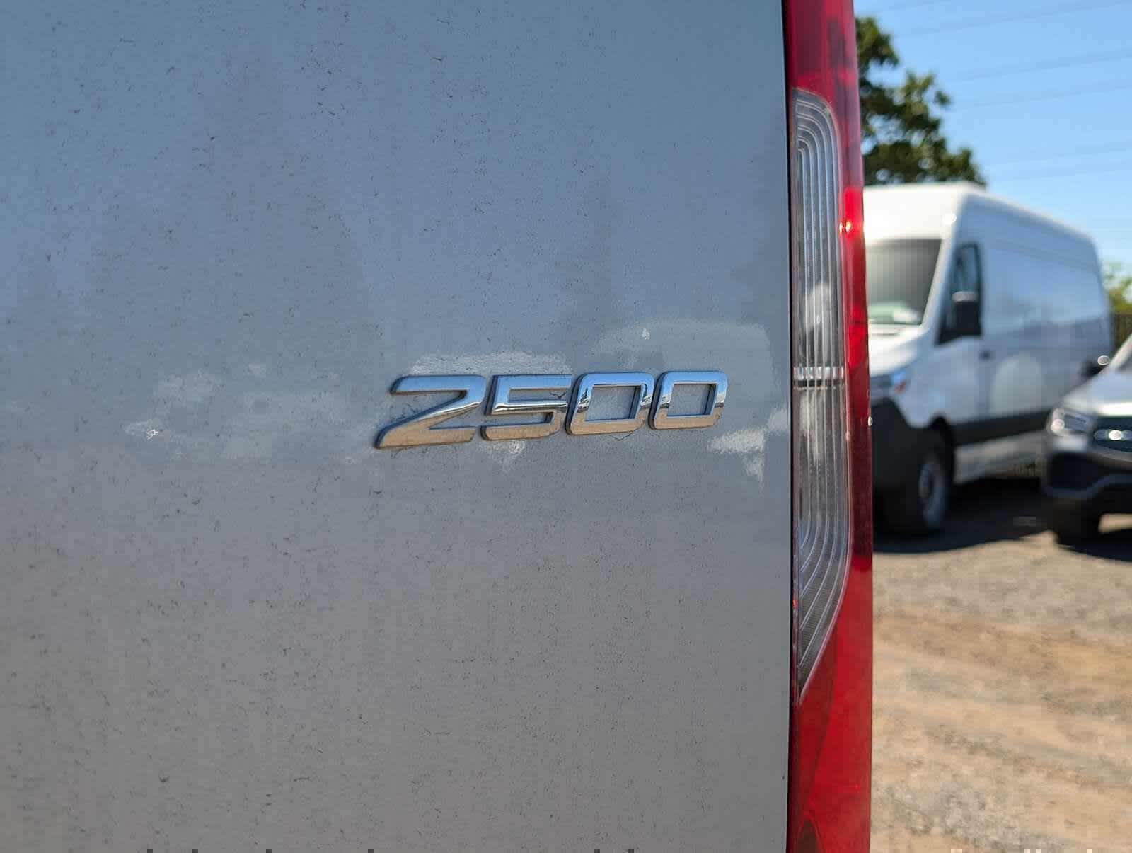 2025 Mercedes-Benz Sprinter Passenger Van 2500 Standard Roof I4 Diesel HO 144 RWD