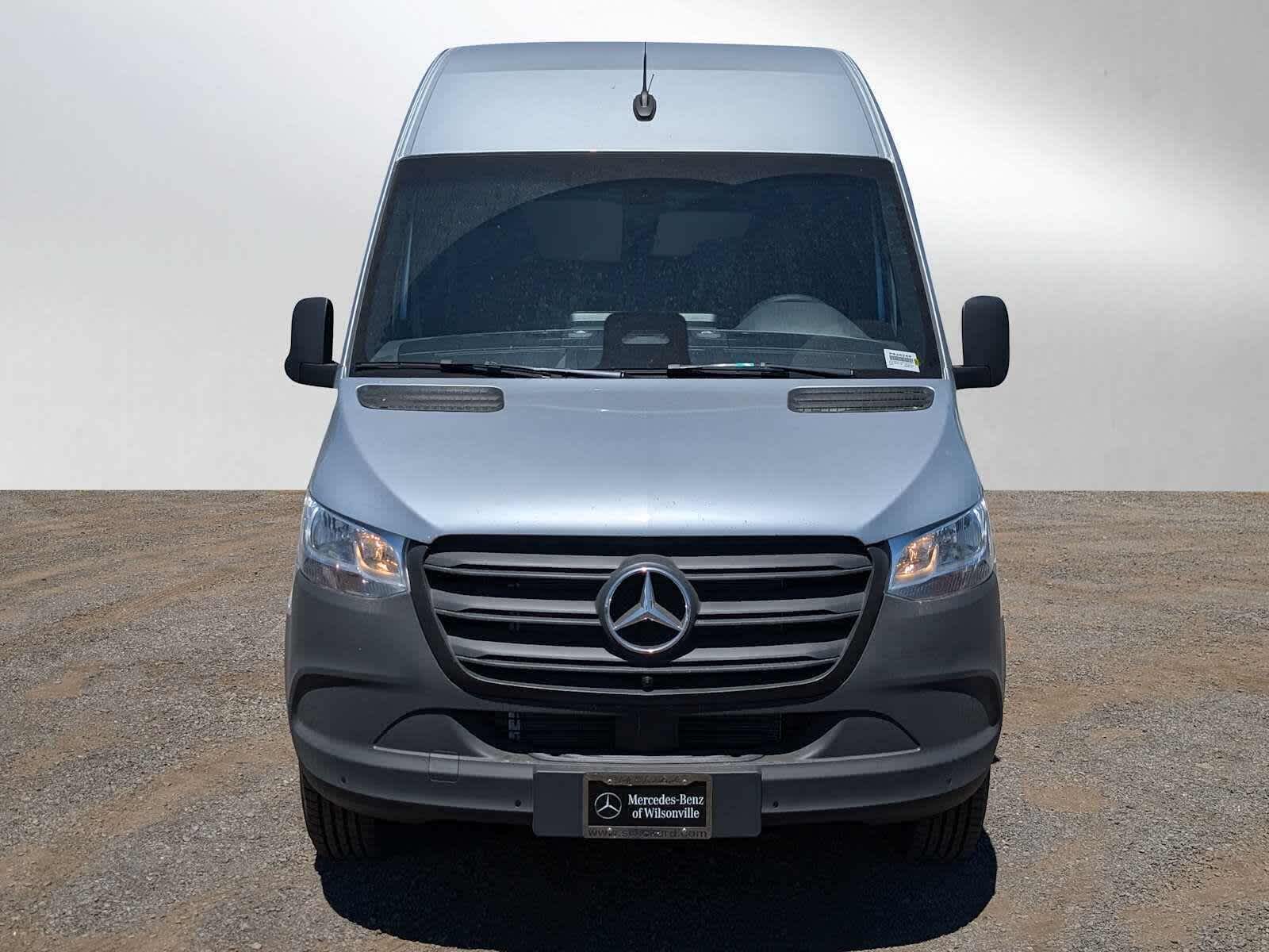 2025 Mercedes-Benz Sprinter Passenger Van 2500 Standard Roof I4 Diesel HO 144 RWD