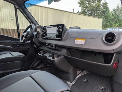 2025 Mercedes-Benz Sprinter Passenger Van 2500 Standard Roof I4 Diesel HO 144 RWD