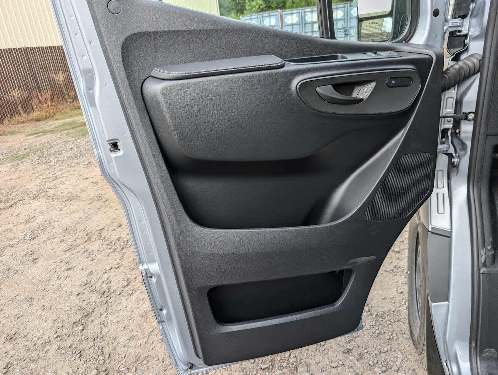 2025 Mercedes-Benz Sprinter Passenger Van 2500 Standard Roof I4 Diesel HO 144 RWD