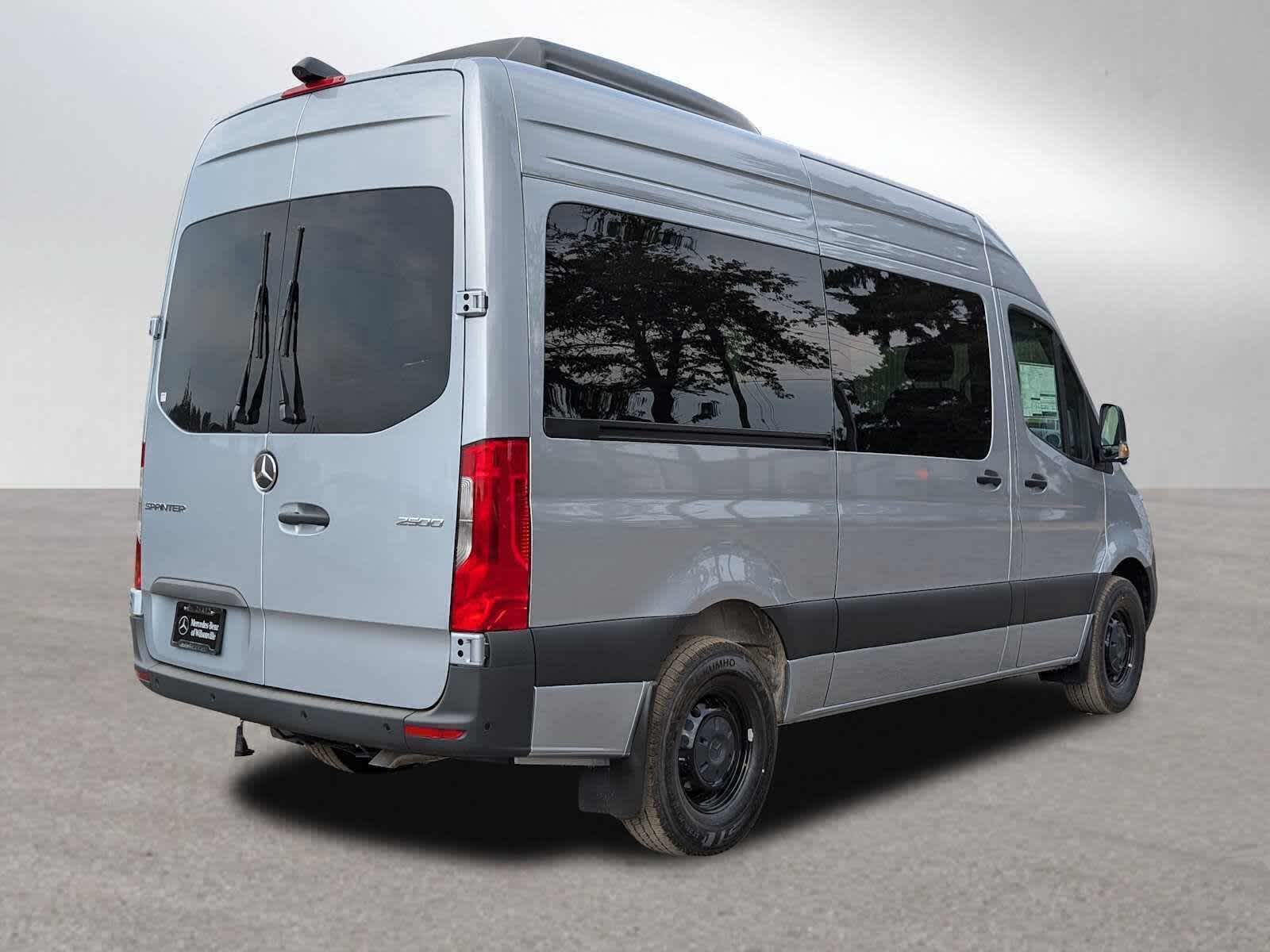 2025 Mercedes-Benz Sprinter Passenger Van 2500 Standard Roof I4 Diesel HO 144 RWD