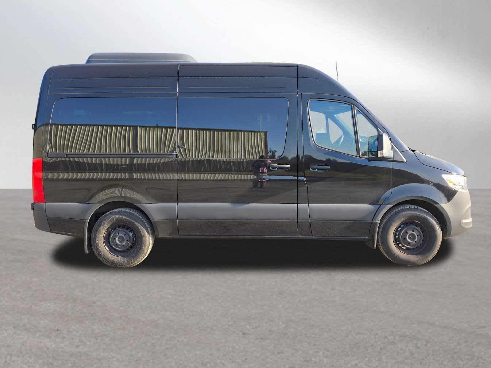 2025 Mercedes-Benz Sprinter Passenger Van 2500 Standard Roof I4 Diesel HO 144 RWD