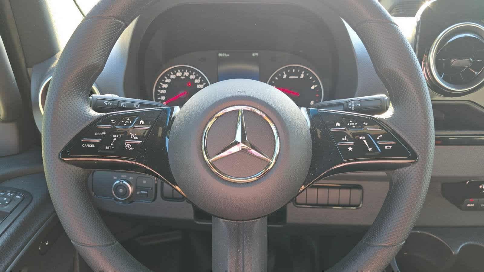 2025 Mercedes-Benz Sprinter Passenger Van 2500 Standard Roof I4 Diesel HO 144 RWD