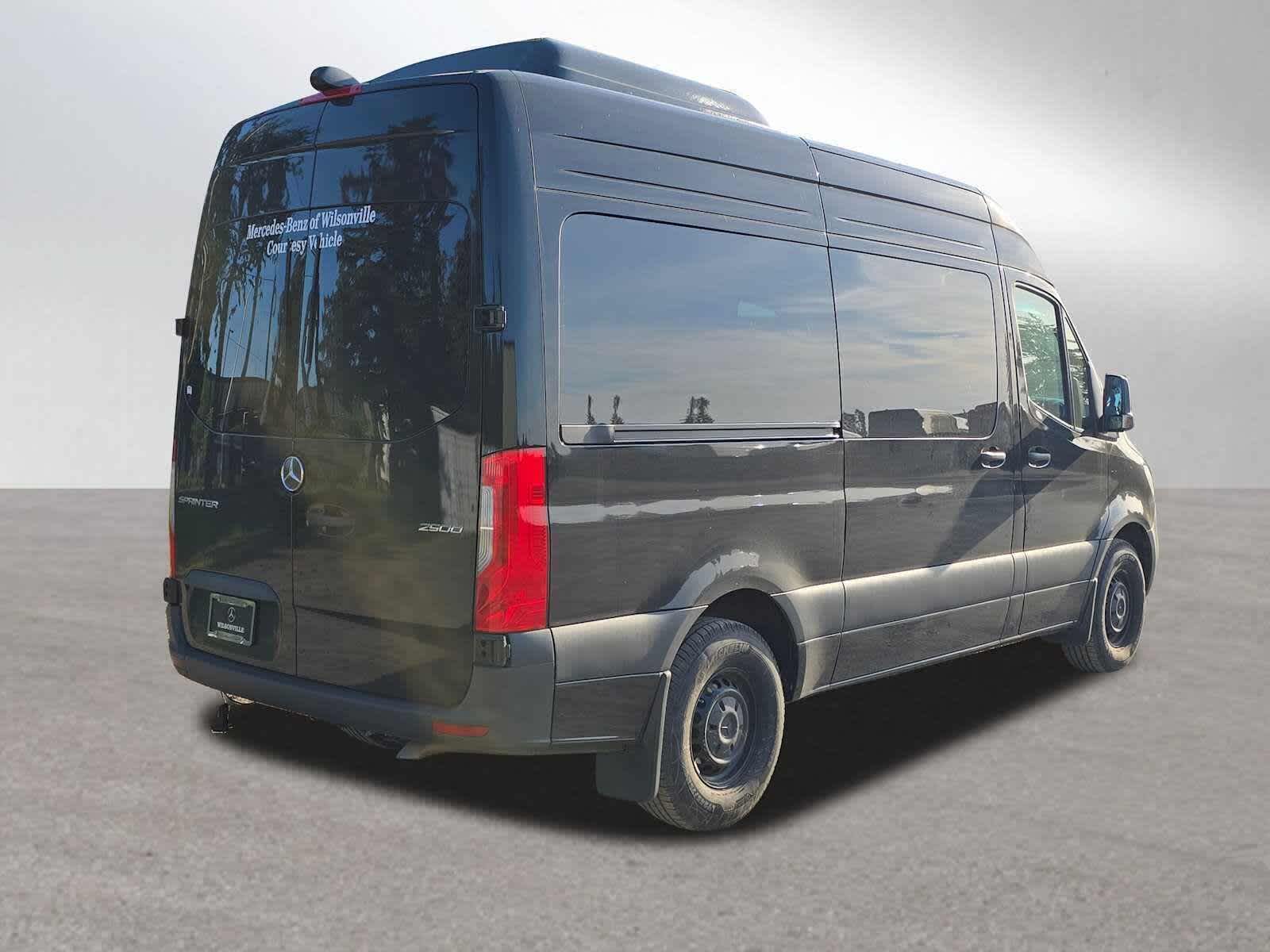 2025 Mercedes-Benz Sprinter Passenger Van 2500 Standard Roof I4 Diesel HO 144 RWD