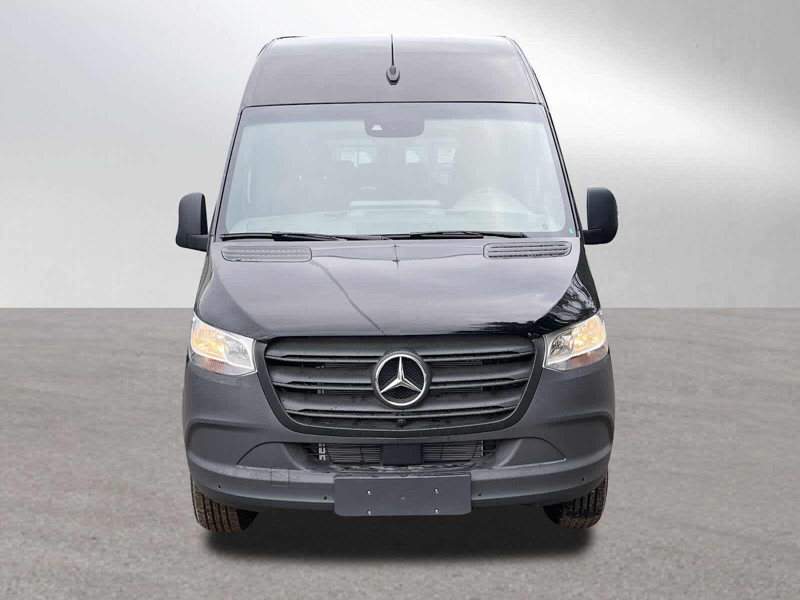 2024 Mercedes-Benz Sprinter Passenger Van 2500 Standard Roof I4 Diesel HO 144" RWD
