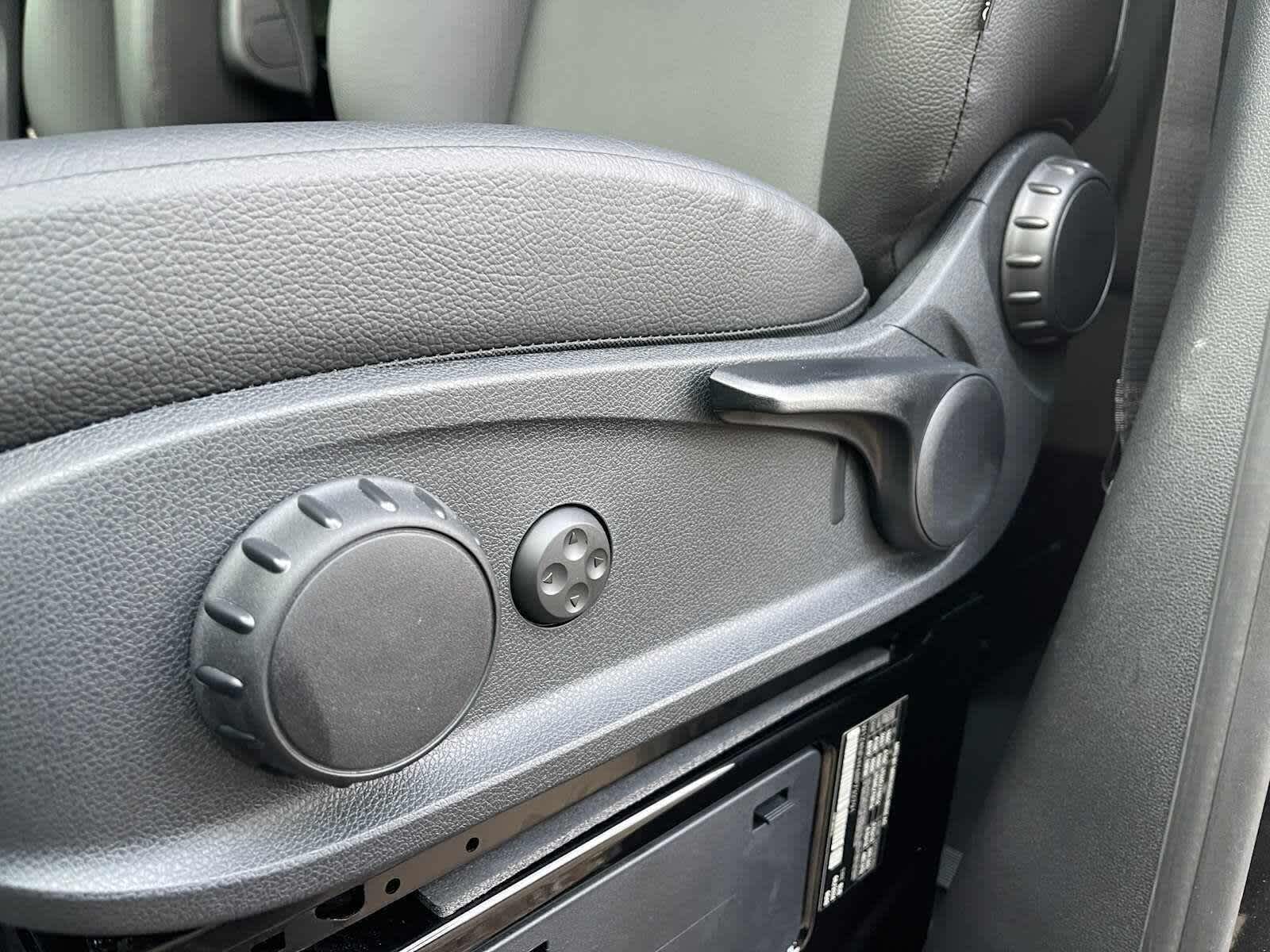 2024 Mercedes-Benz Sprinter Passenger Van 2500 Standard Roof I4 Diesel HO 144 RWD