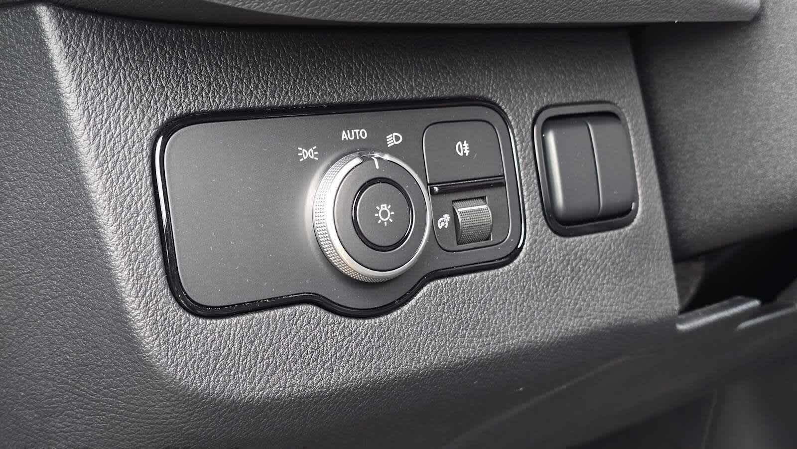 2025 Mercedes-Benz Sprinter Passenger Van 2500 Standard Roof I4 Diesel HO 144 RWD