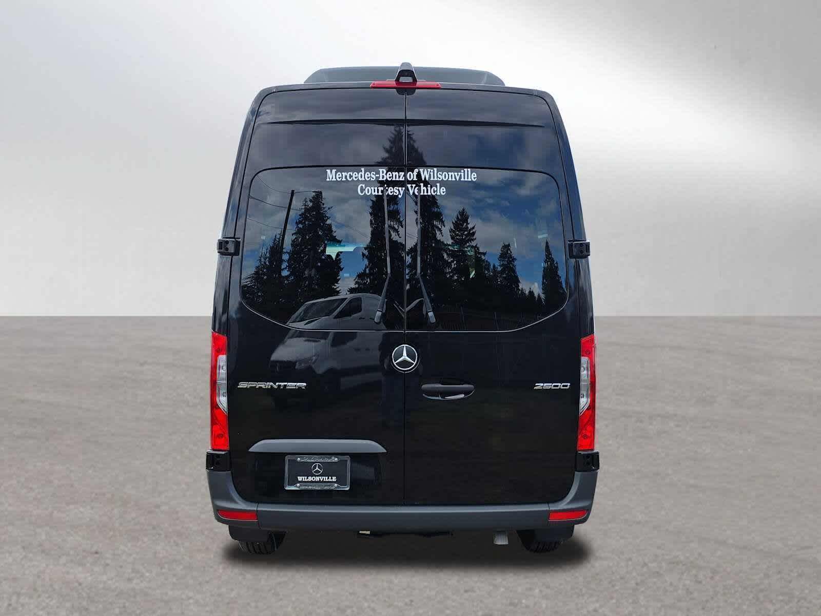 2025 Mercedes-Benz Sprinter Passenger Van 2500 Standard Roof I4 Diesel HO 144 RWD