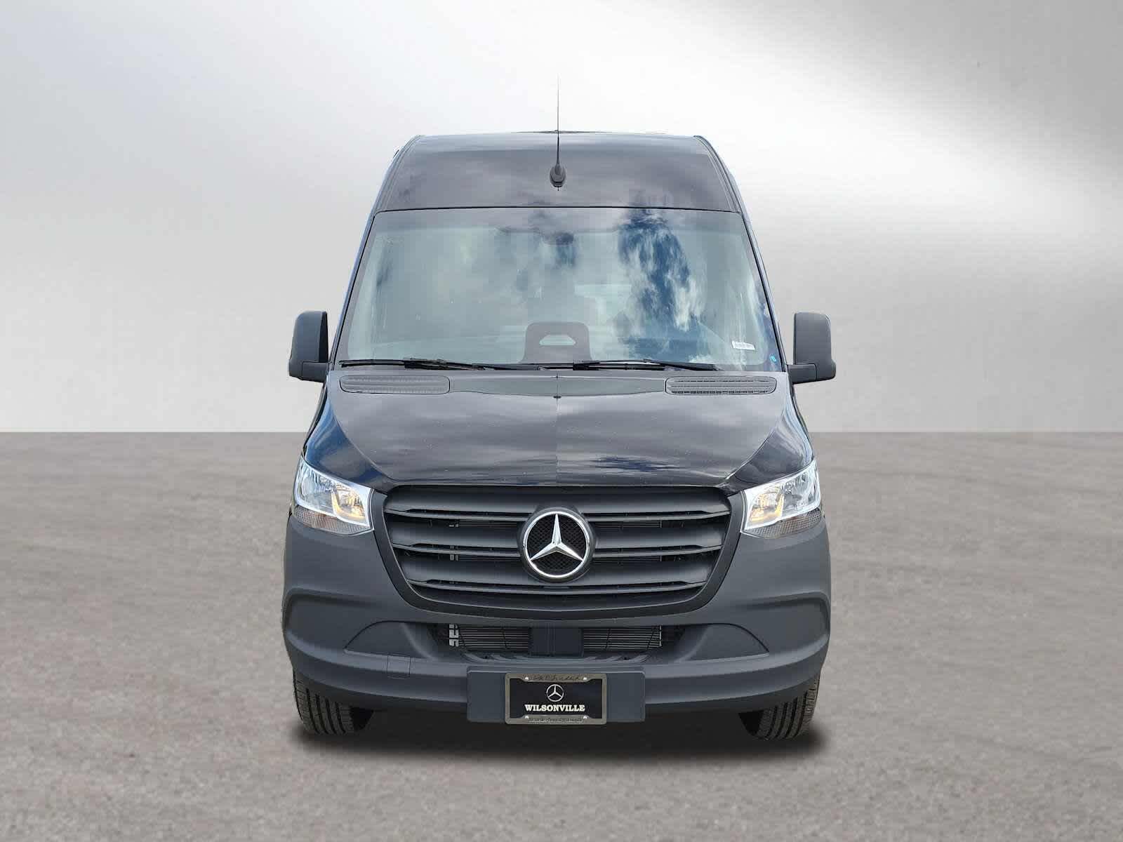 2025 Mercedes-Benz Sprinter Passenger Van 2500 Standard Roof I4 Diesel HO 144 RWD