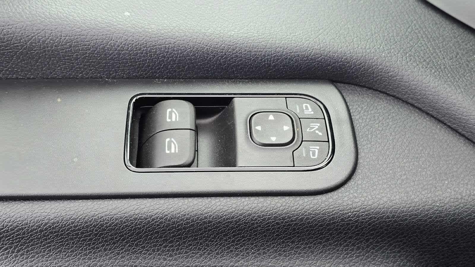 2025 Mercedes-Benz Sprinter Passenger Van 2500 Standard Roof I4 Diesel HO 144 RWD