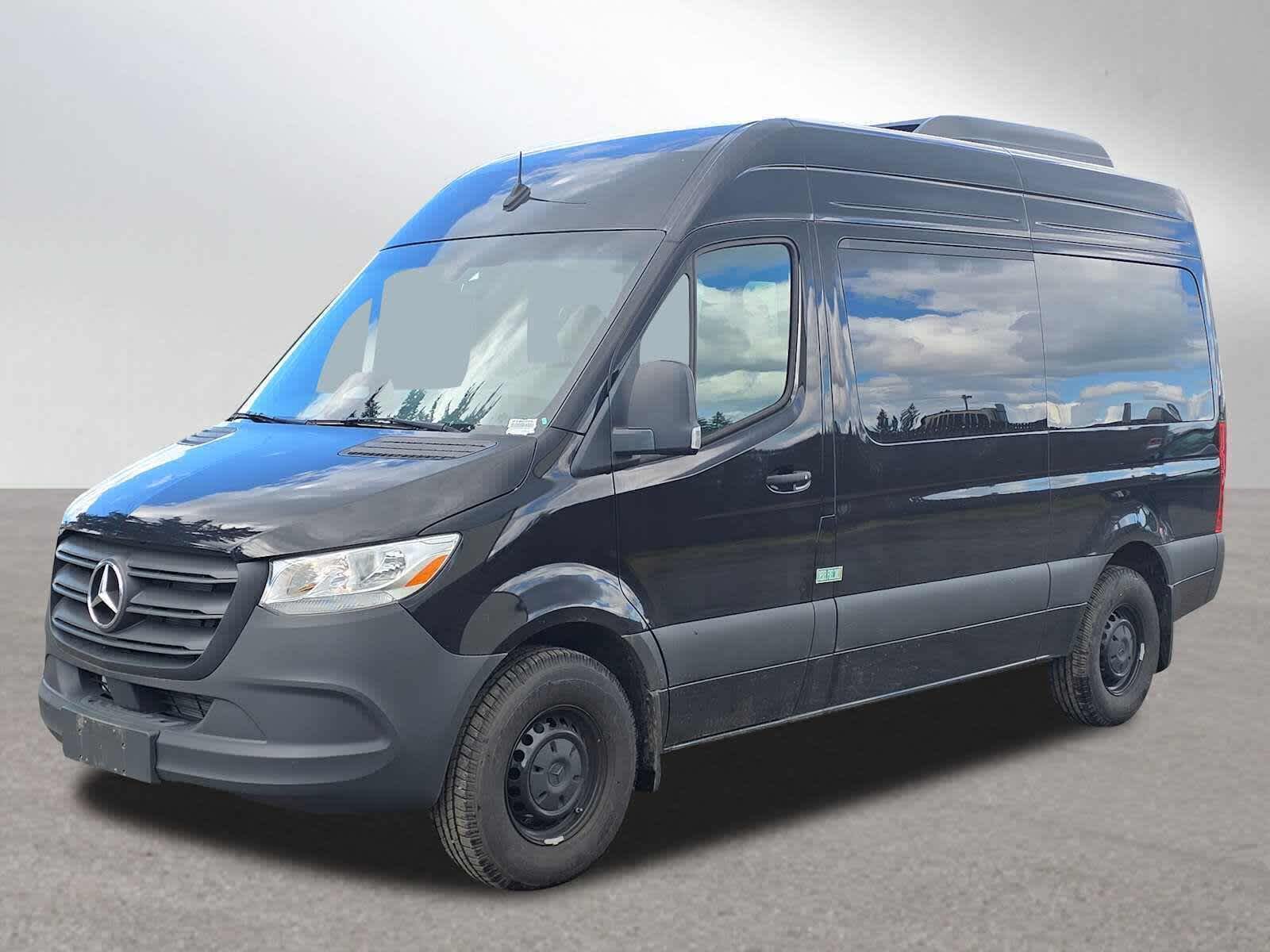 2025 Mercedes-Benz Sprinter Passenger Van 2500 Standard Roof I4 Diesel HO 144 RWD