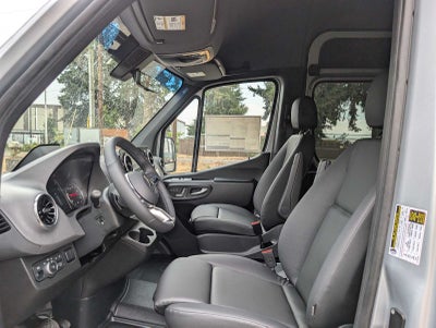 2025 Mercedes-Benz Sprinter Passenger Van 2500 Standard Roof I4 Diesel HO 144" RWD