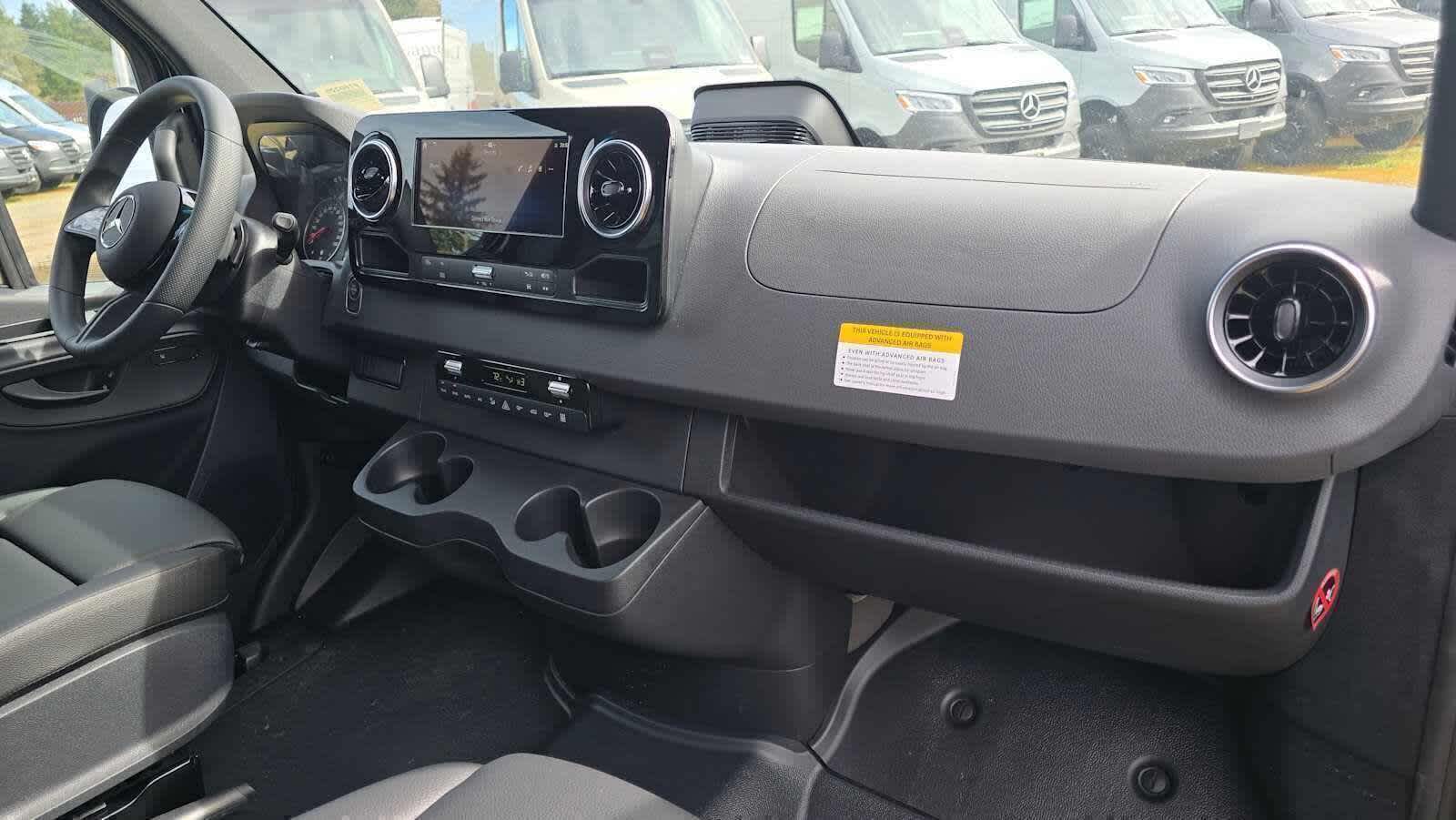 2025 Mercedes-Benz Sprinter Passenger Van 2500 Standard Roof I4 Diesel HO 144 RWD