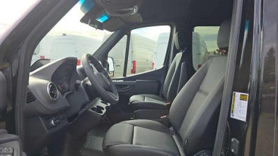 2025 Mercedes-Benz Sprinter Passenger Van 2500 Standard Roof I4 Diesel HO 144 RWD