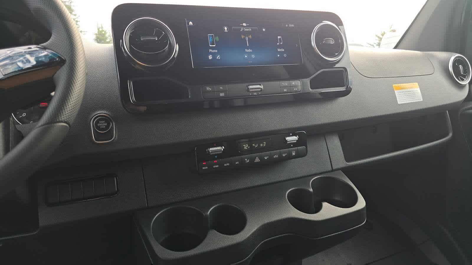 2025 Mercedes-Benz Sprinter Passenger Van 2500 Standard Roof I4 Diesel HO 144 RWD