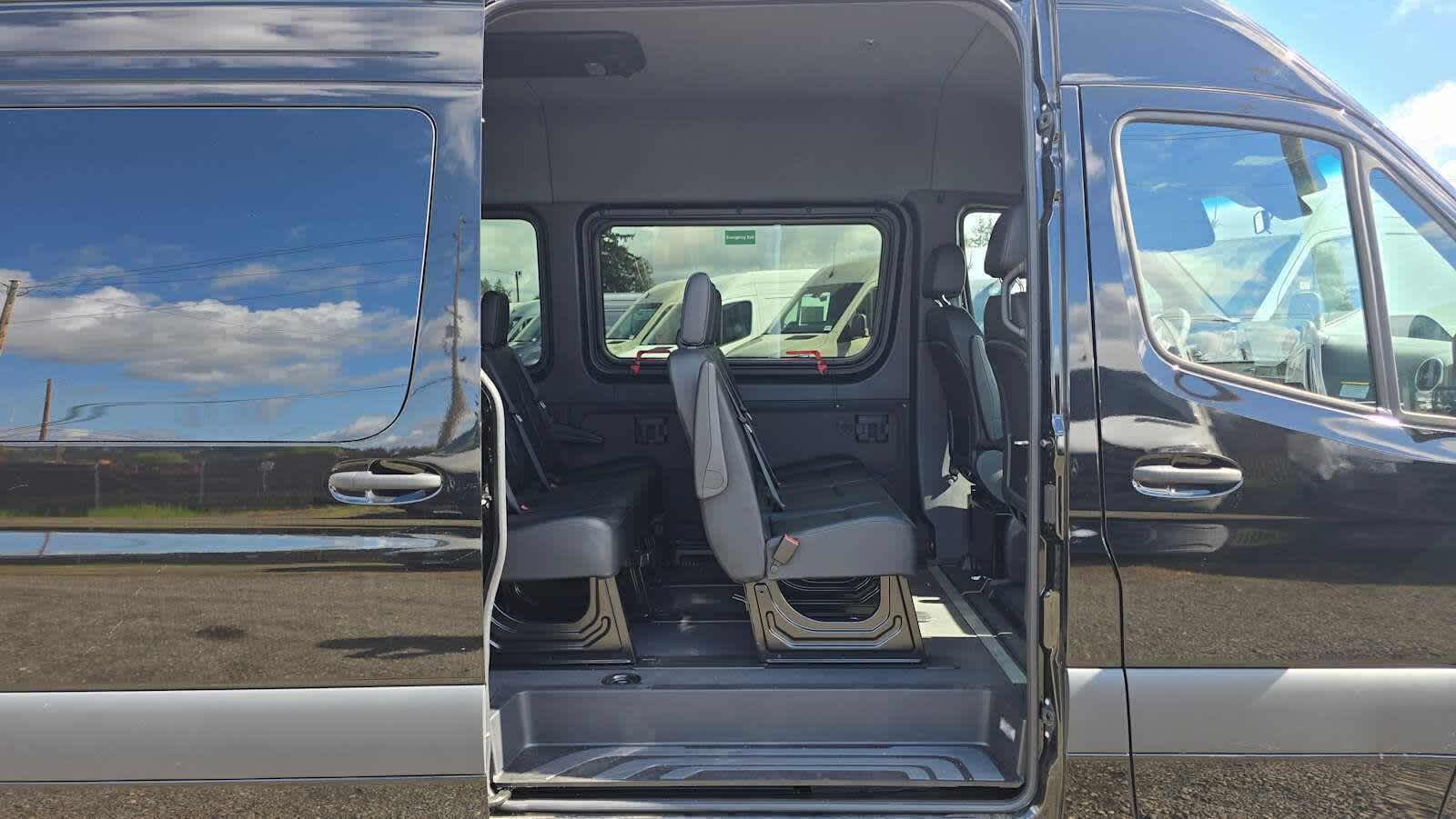 2025 Mercedes-Benz Sprinter Passenger Van 2500 Standard Roof I4 Diesel HO 144 RWD