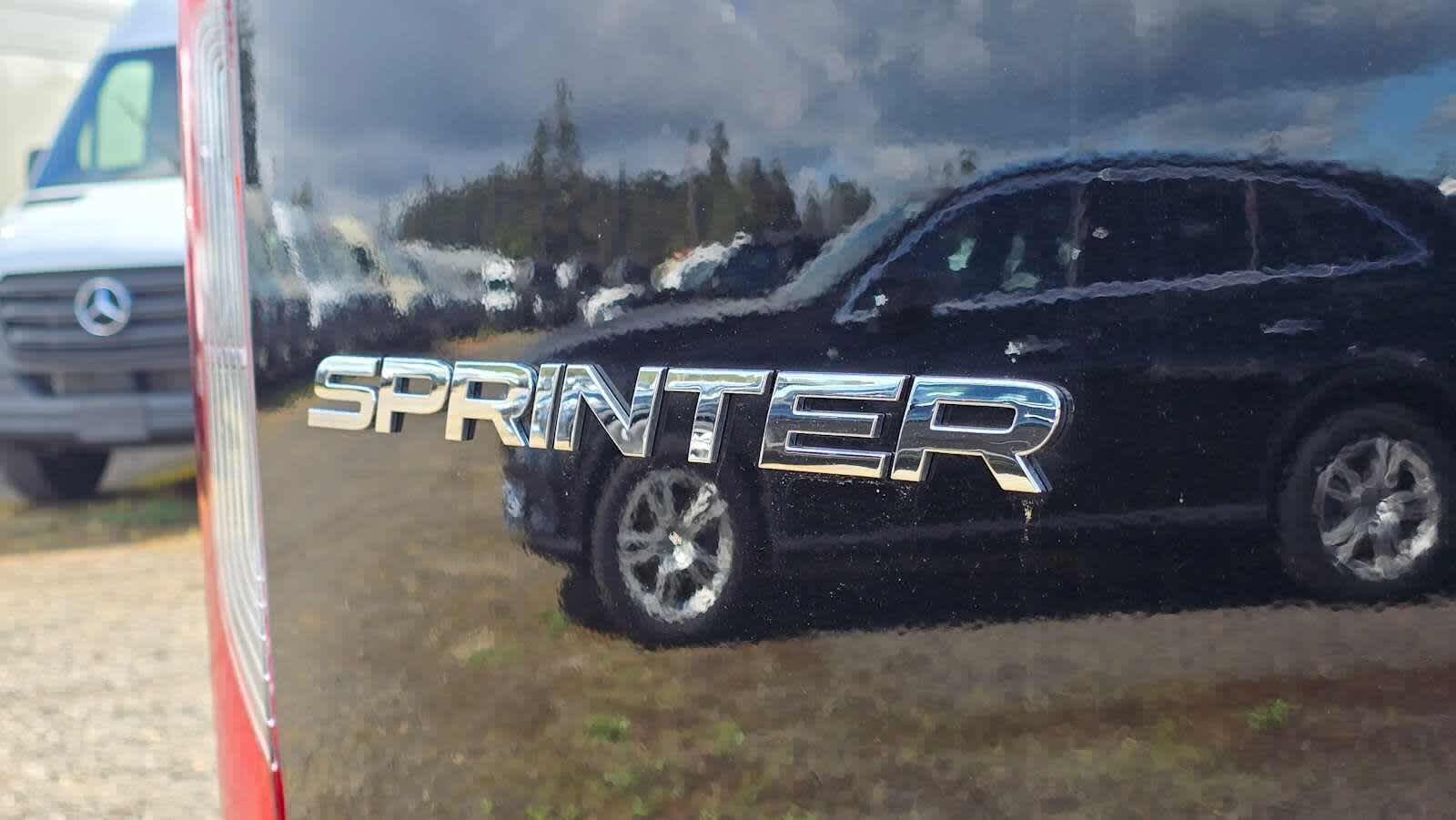 2025 Mercedes-Benz Sprinter Passenger Van 2500 Standard Roof I4 Diesel HO 144 RWD