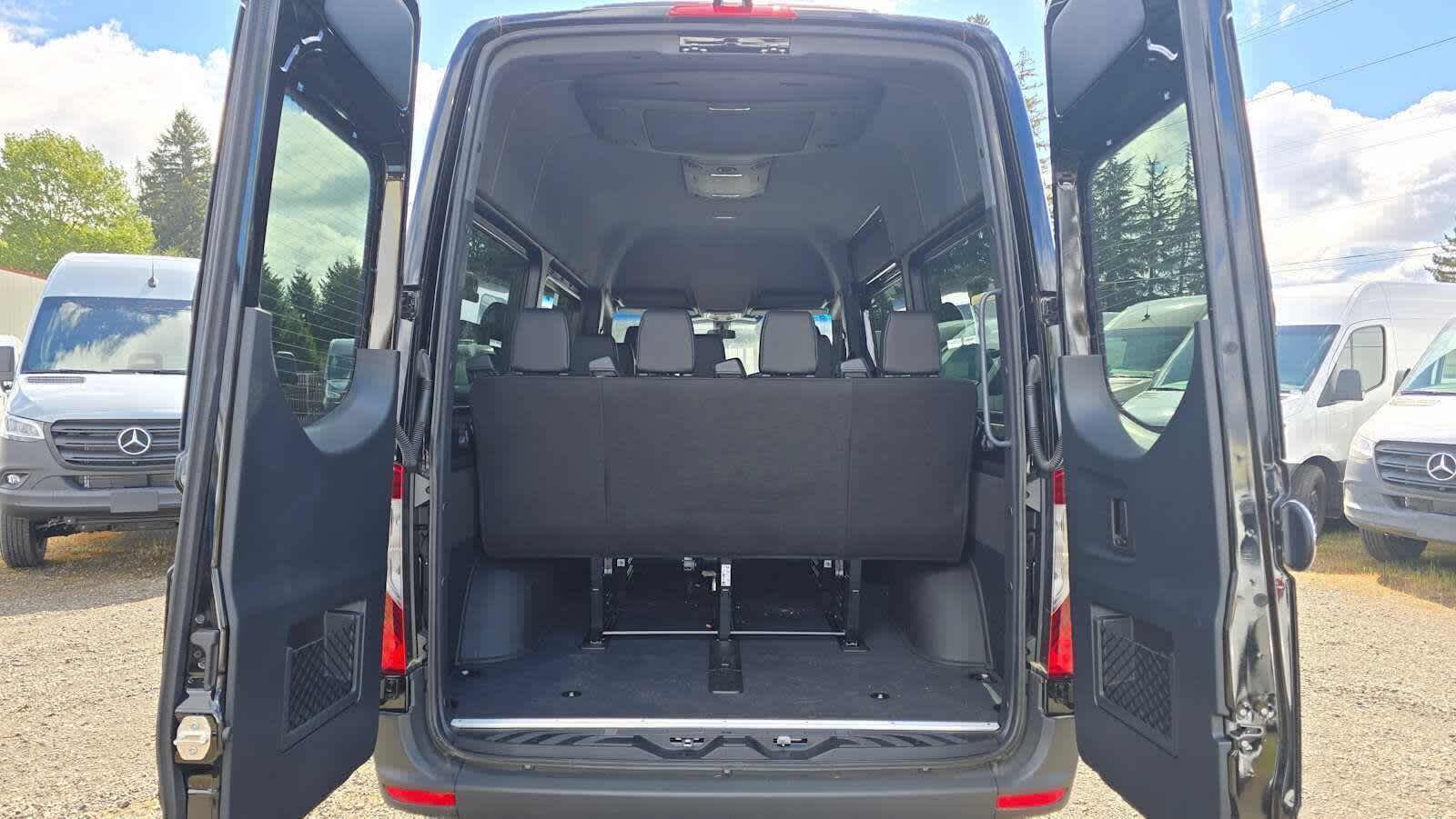 2025 Mercedes-Benz Sprinter Passenger Van 2500 Standard Roof I4 Diesel HO 144 RWD