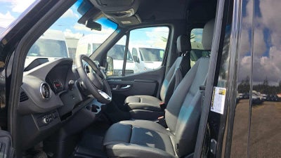 2025 Mercedes-Benz Sprinter Passenger Van 2500 Standard Roof I4 Diesel HO 144 RWD