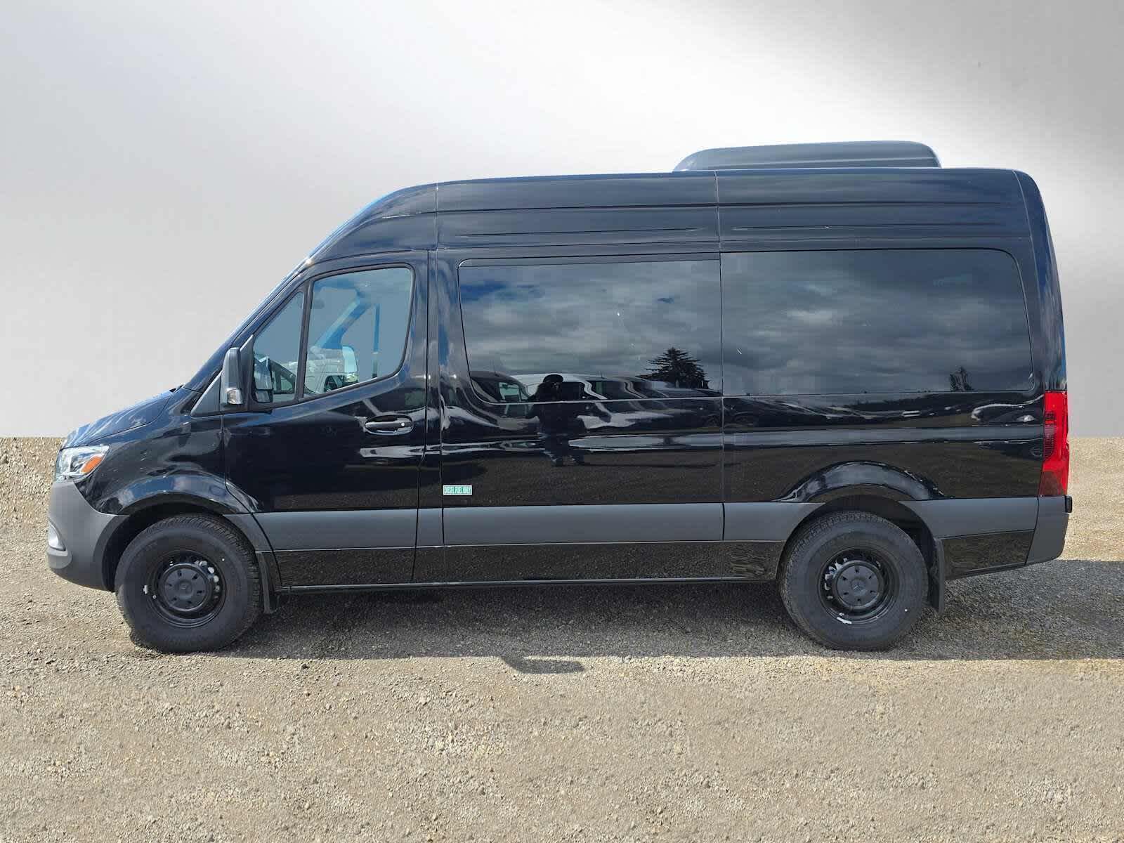 2025 Mercedes-Benz Sprinter Passenger Van 2500 Standard Roof I4 Diesel HO 144 RWD