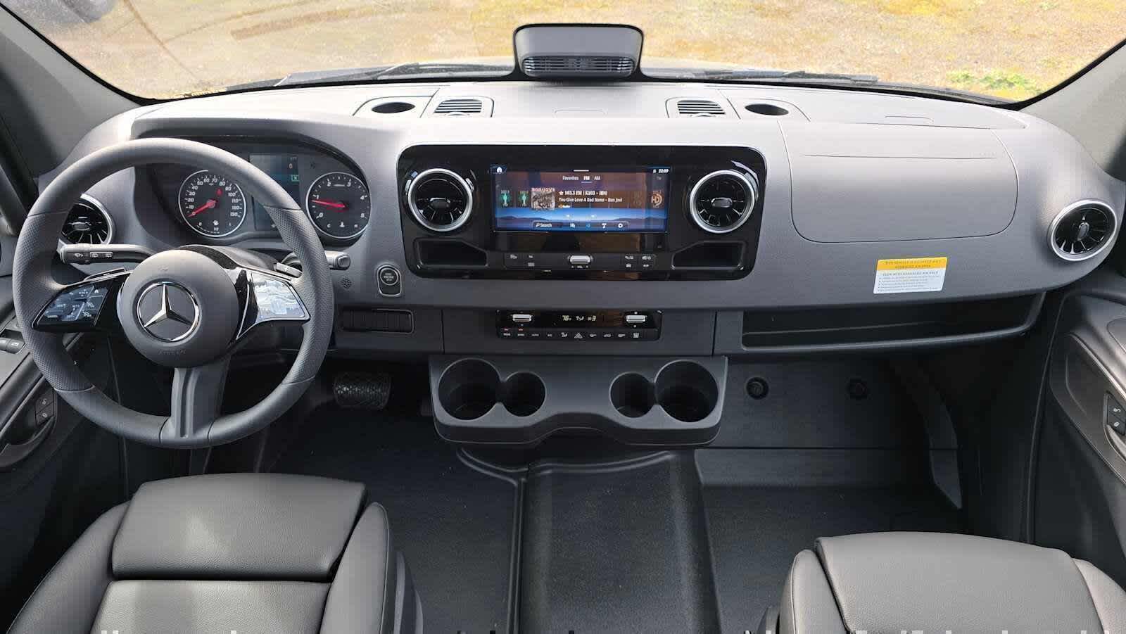 2025 Mercedes-Benz Sprinter Passenger Van 2500 Standard Roof I4 Diesel HO 144 RWD