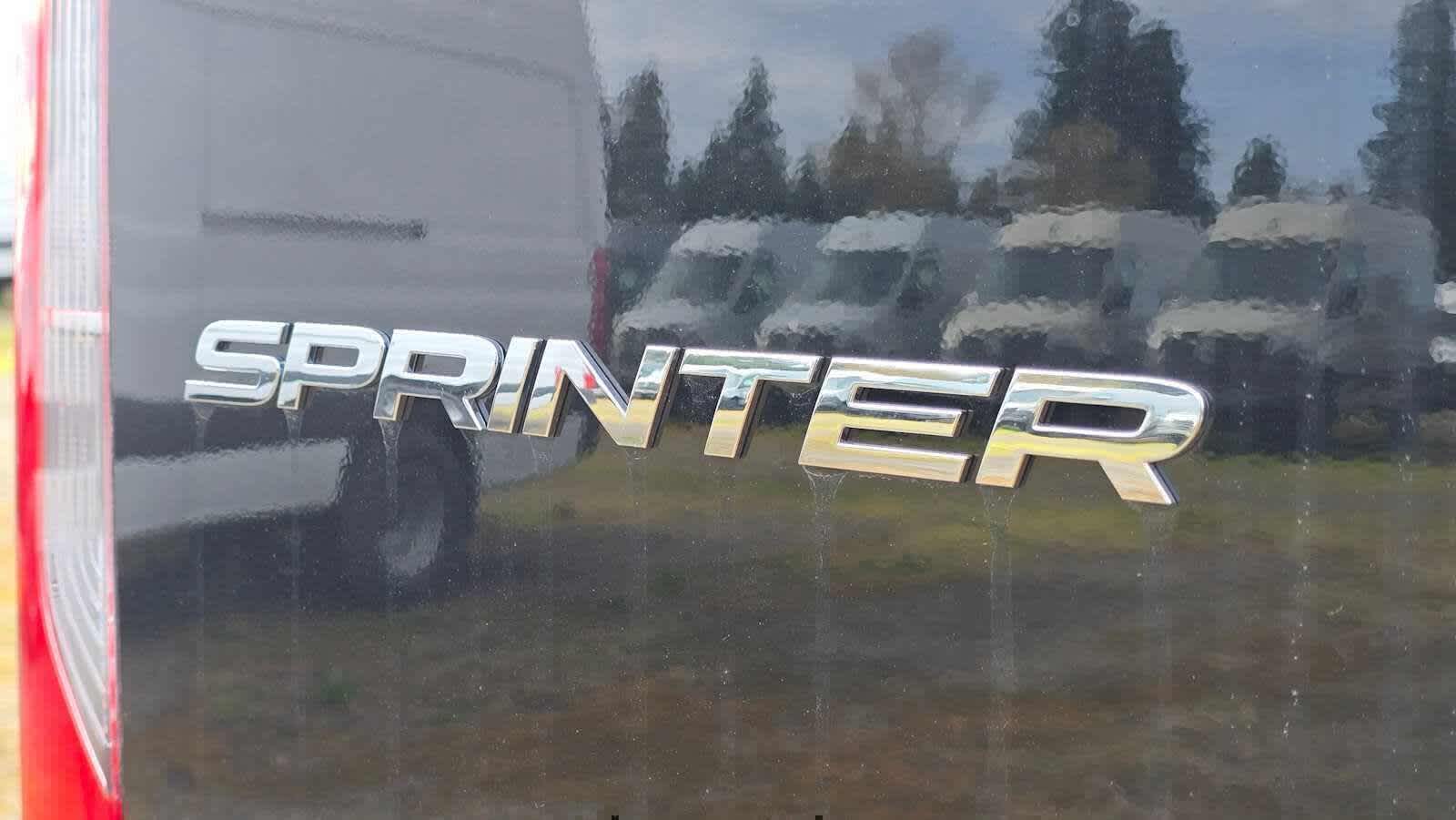 2025 Mercedes-Benz Sprinter Passenger Van 2500 Standard Roof I4 Diesel HO 144 RWD