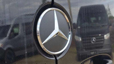 2025 Mercedes-Benz Sprinter Passenger Van 2500 Standard Roof I4 Diesel HO 144 RWD