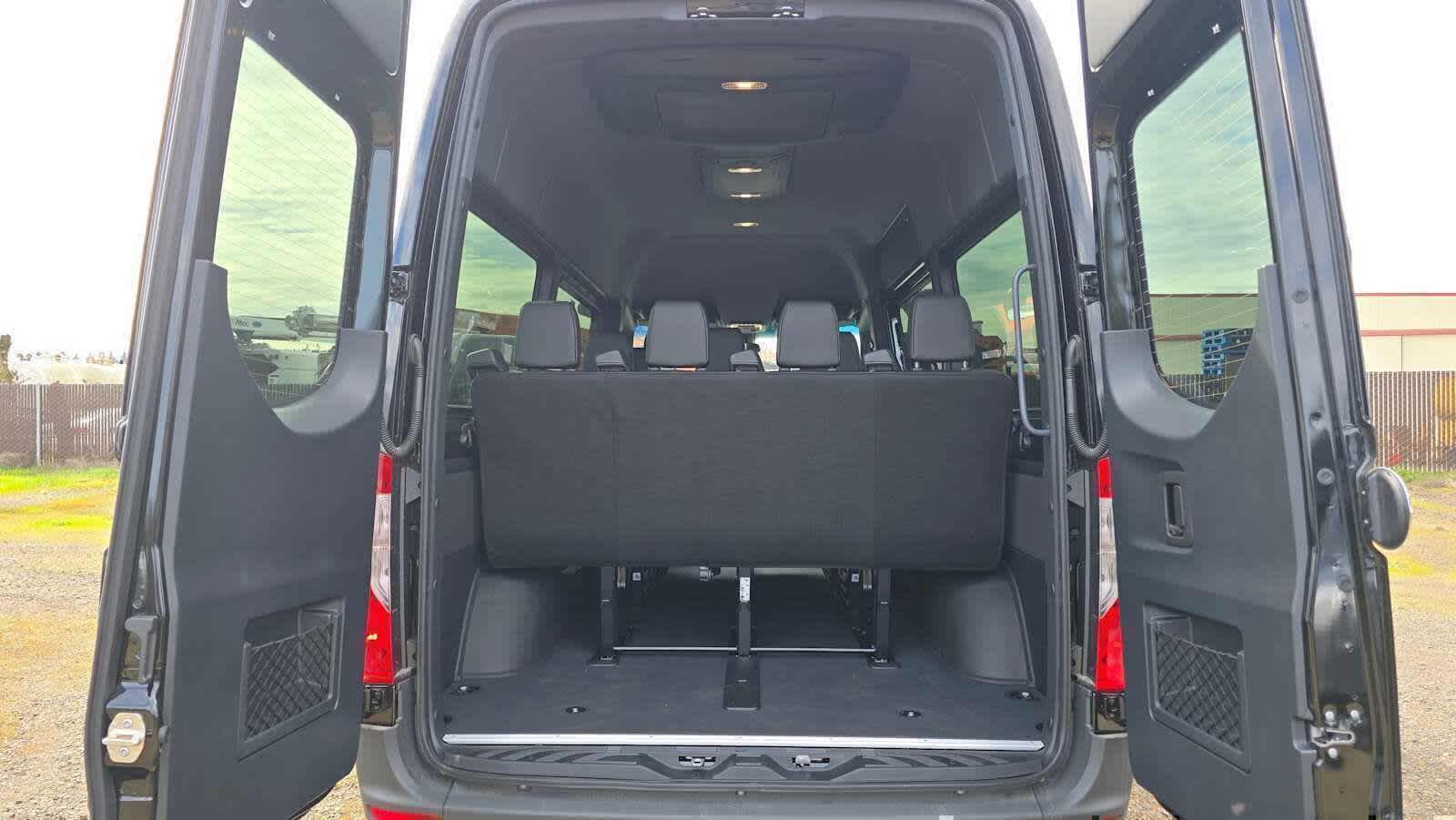 2025 Mercedes-Benz Sprinter Passenger Van 2500 Standard Roof I4 Diesel HO 144 RWD