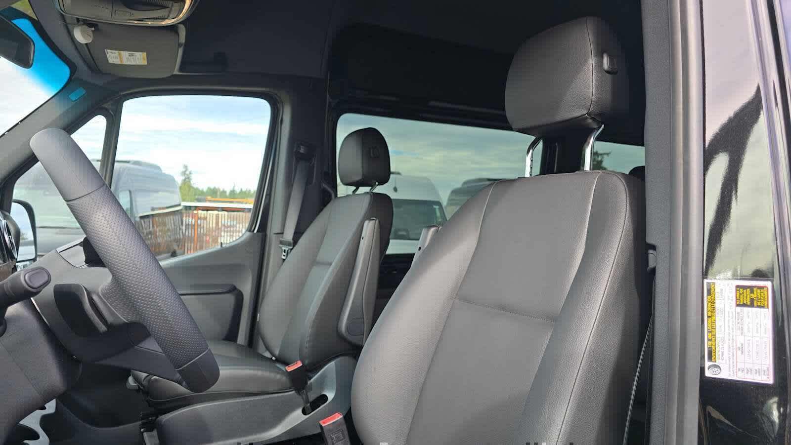 2025 Mercedes-Benz Sprinter Passenger Van 2500 Standard Roof I4 Diesel HO 144 RWD