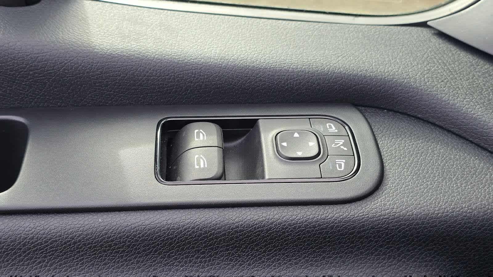 2025 Mercedes-Benz Sprinter Passenger Van 2500 Standard Roof I4 Diesel HO 144 RWD