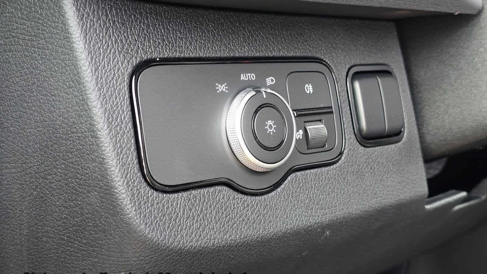 2025 Mercedes-Benz Sprinter Passenger Van 2500 Standard Roof I4 Diesel HO 144 RWD