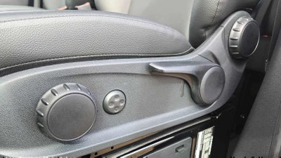 2025 Mercedes-Benz Sprinter Passenger Van 2500 Standard Roof I4 Diesel HO 144 RWD