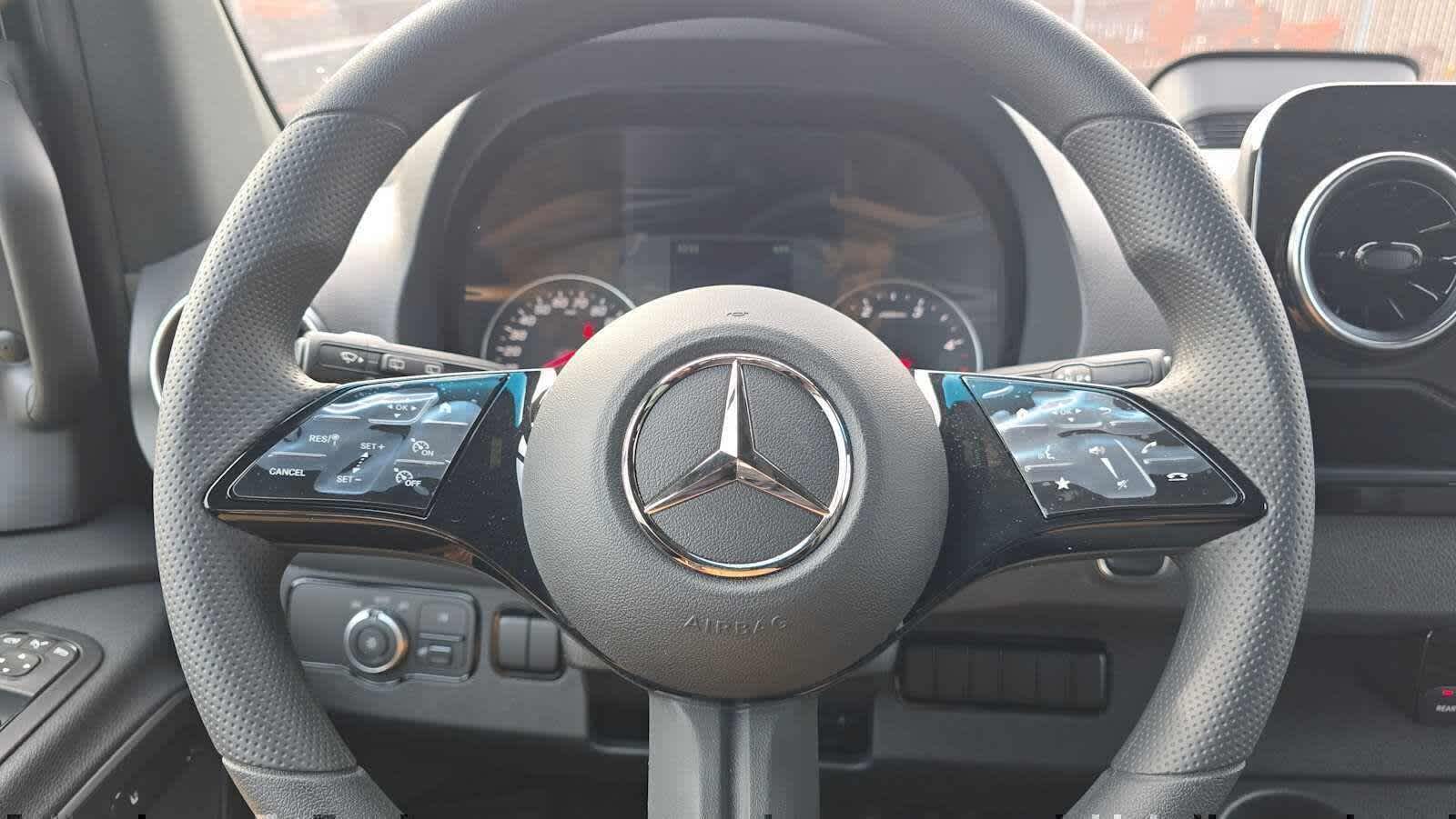 2025 Mercedes-Benz Sprinter Passenger Van 2500 Standard Roof I4 Diesel HO 144 RWD