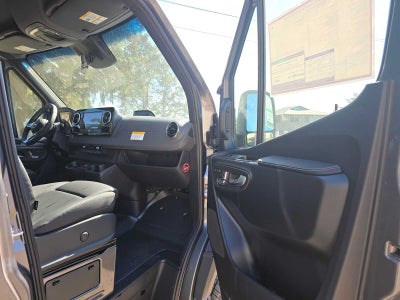 2026 Mercedes-Benz Sprinter Passenger 2500 Standard Roof I4 Diesel HO 144 AWD