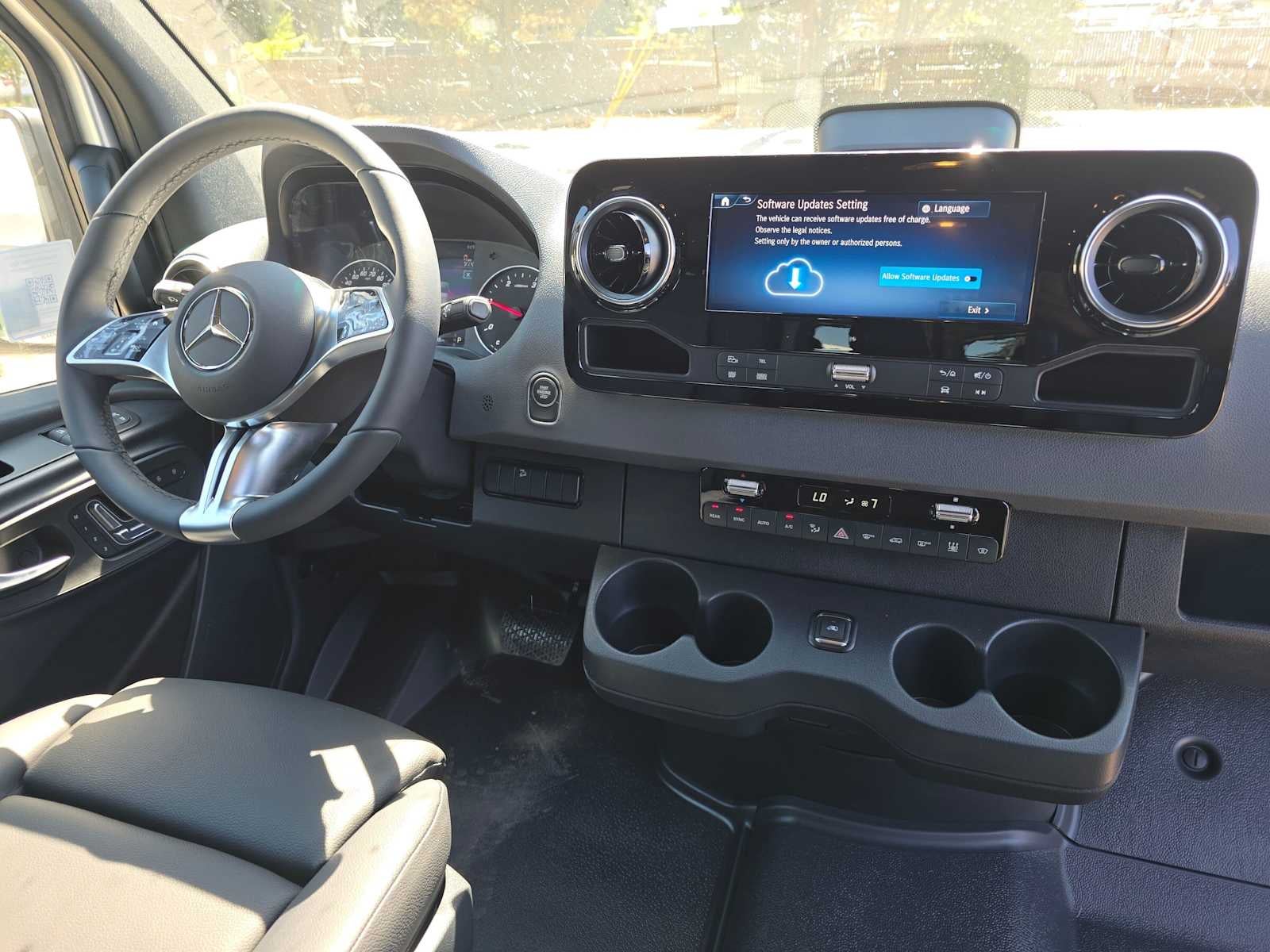 2026 Mercedes-Benz Sprinter Passenger 2500 Standard Roof I4 Diesel HO 144 AWD