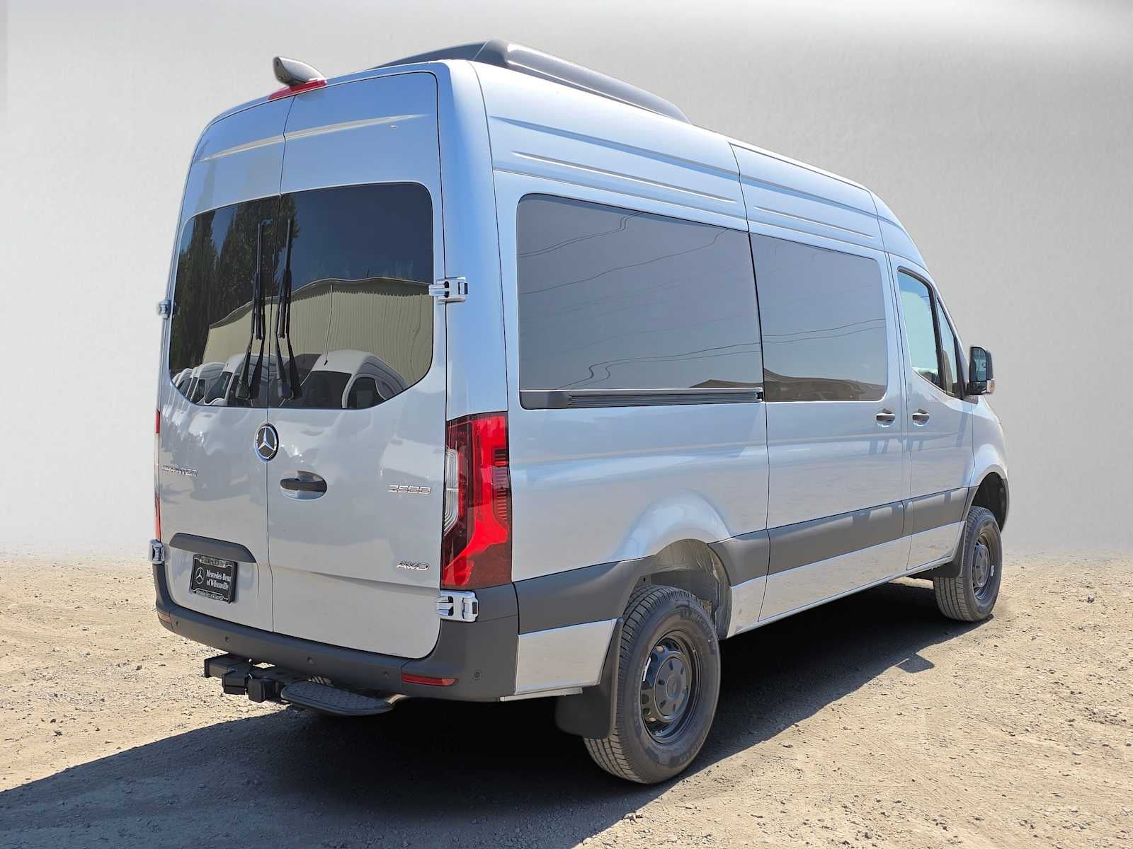 2026 Mercedes-Benz Sprinter Passenger 2500 Standard Roof I4 Diesel HO 144 AWD