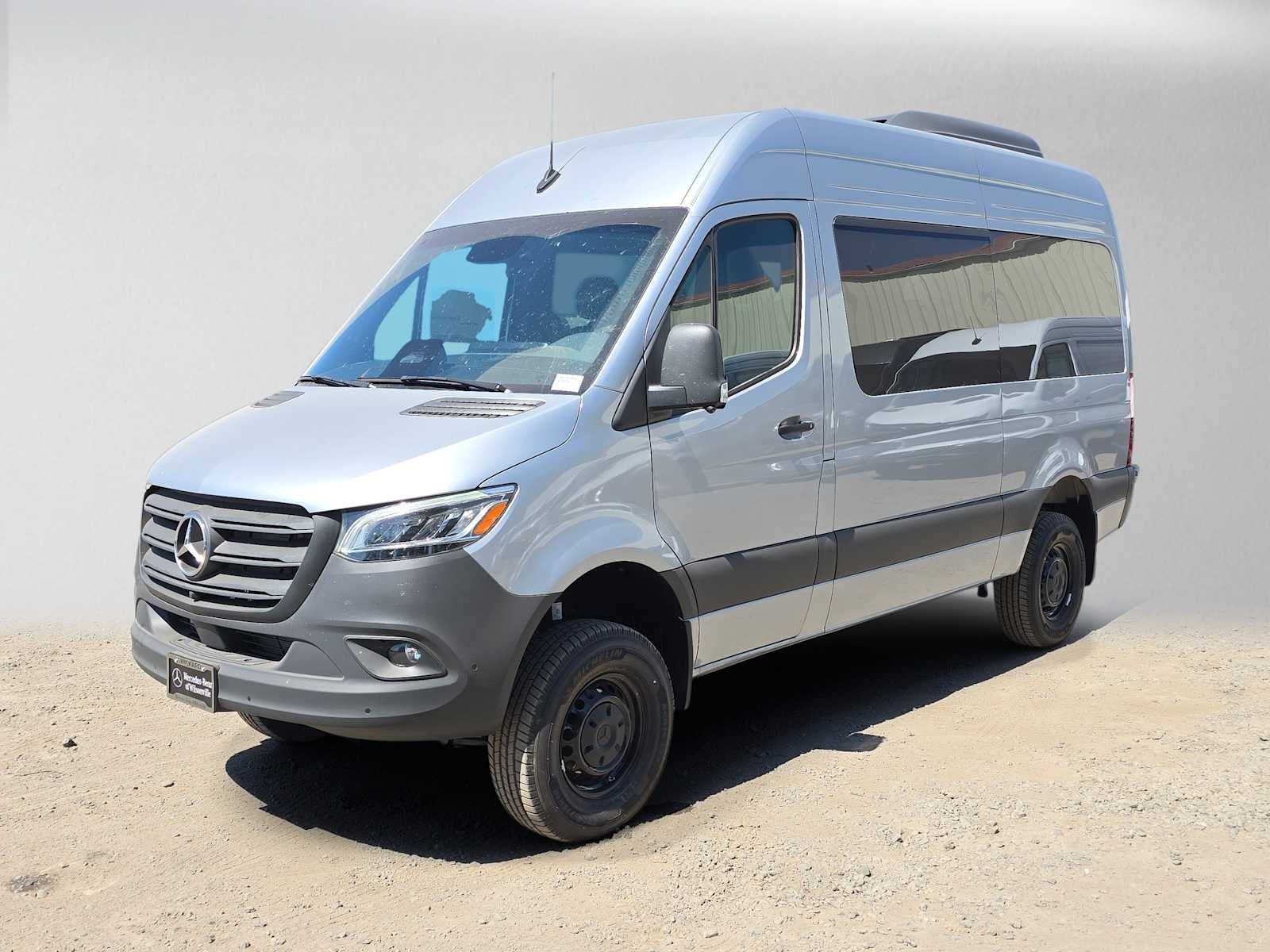2026 Mercedes-Benz Sprinter Passenger 2500 Standard Roof I4 Diesel HO 144 AWD