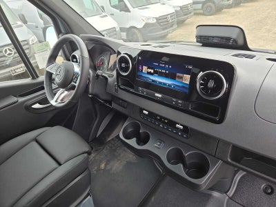 2026 Mercedes-Benz Sprinter Passenger 2500 Standard Roof I4 Diesel HO 144 AWD