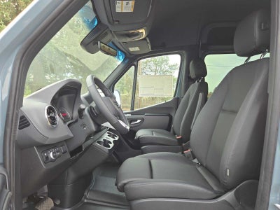 2026 Mercedes-Benz Sprinter Passenger 2500 Standard Roof I4 Diesel HO 144 AWD