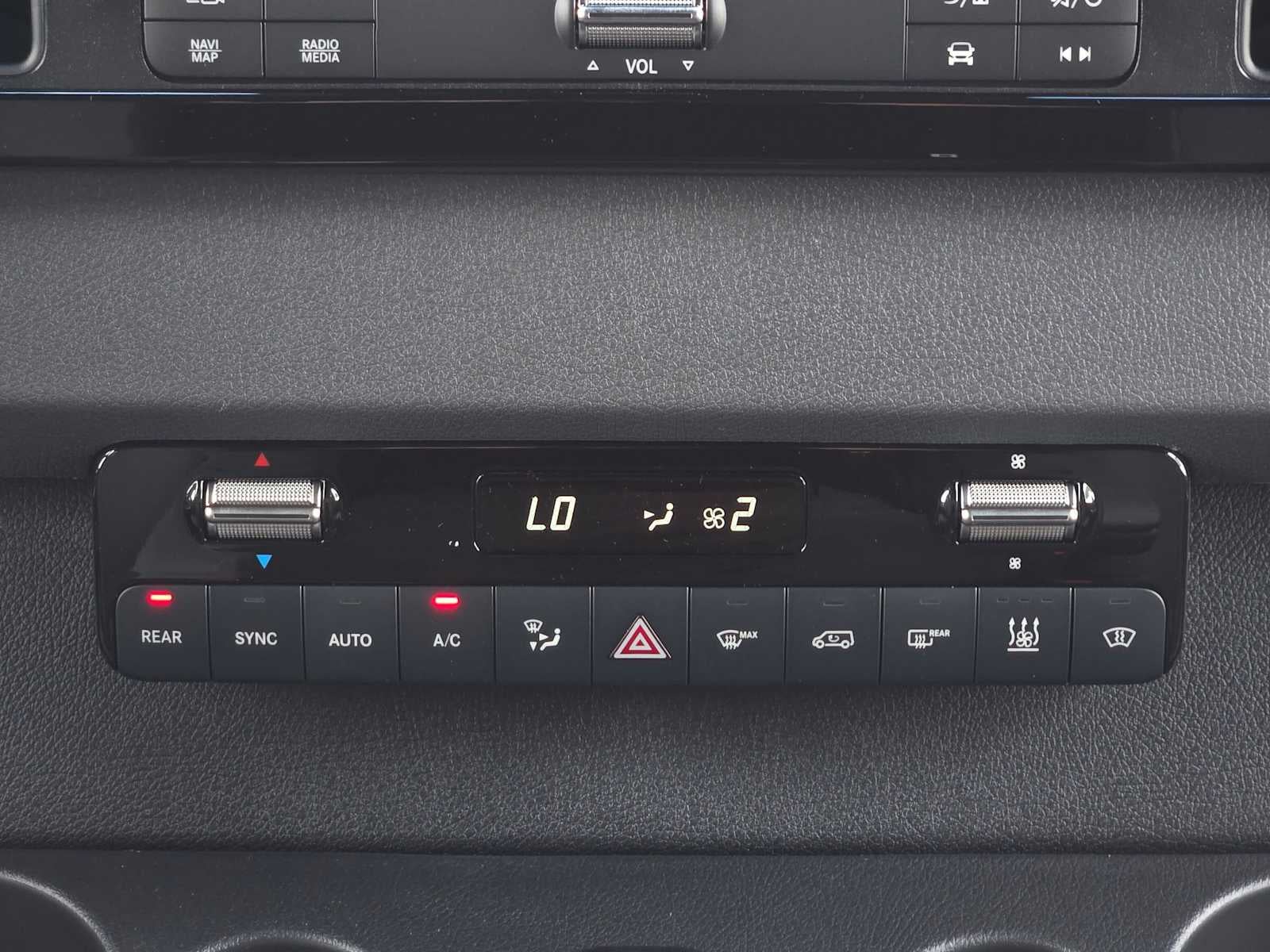 2026 Mercedes-Benz Sprinter Passenger 2500 Standard Roof I4 Diesel HO 144 AWD