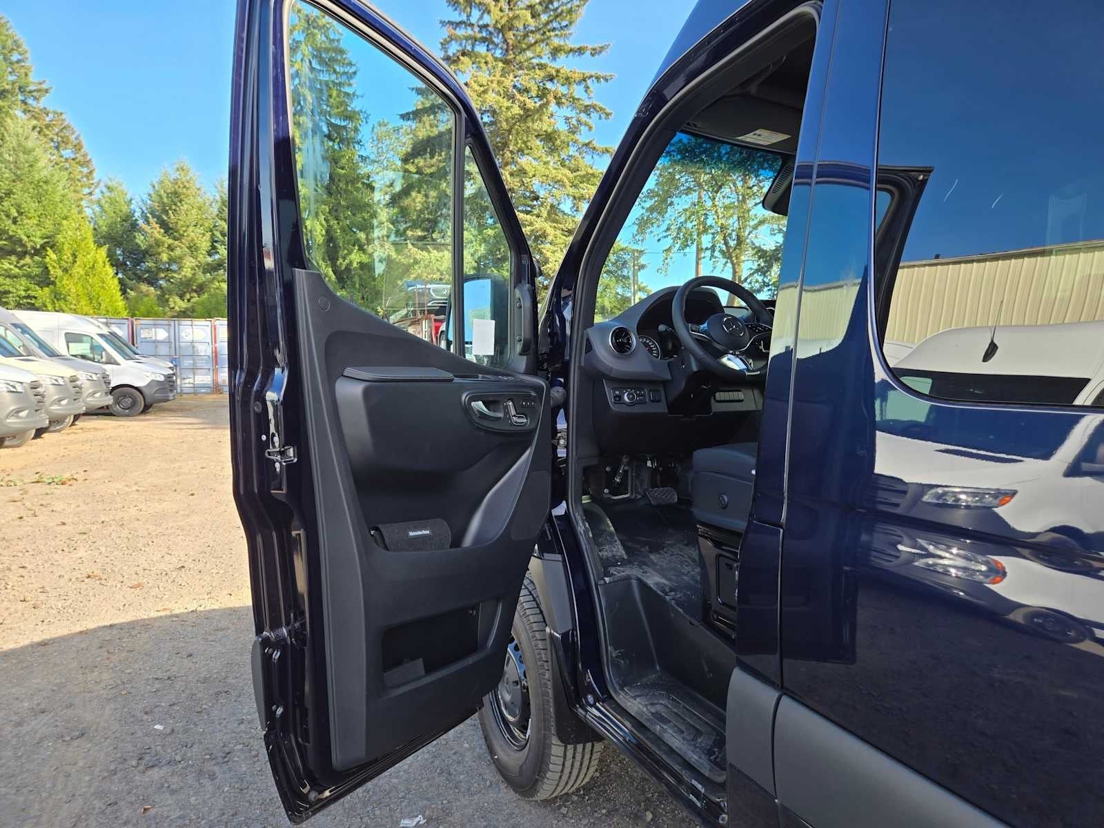 2026 Mercedes-Benz Sprinter Passenger 2500 Standard Roof I4 Diesel HO 144 AWD