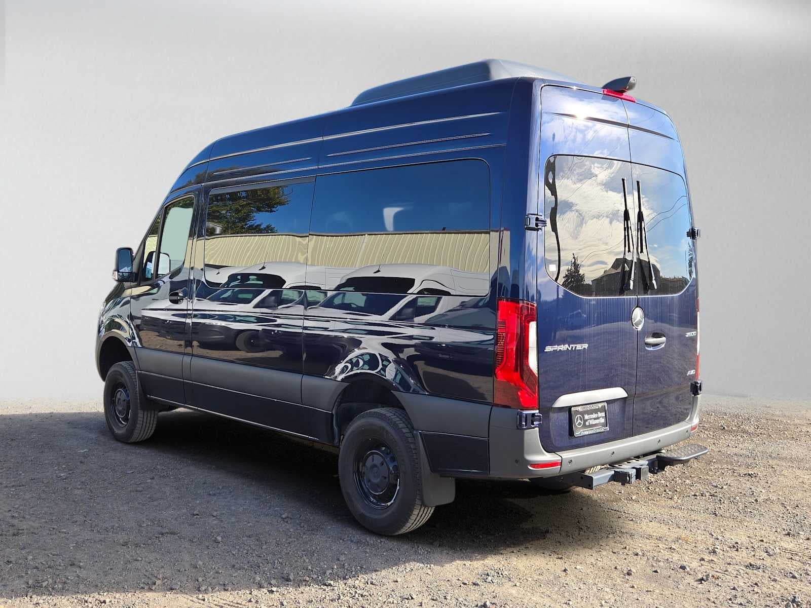 2026 Mercedes-Benz Sprinter Passenger 2500 Standard Roof I4 Diesel HO 144 AWD