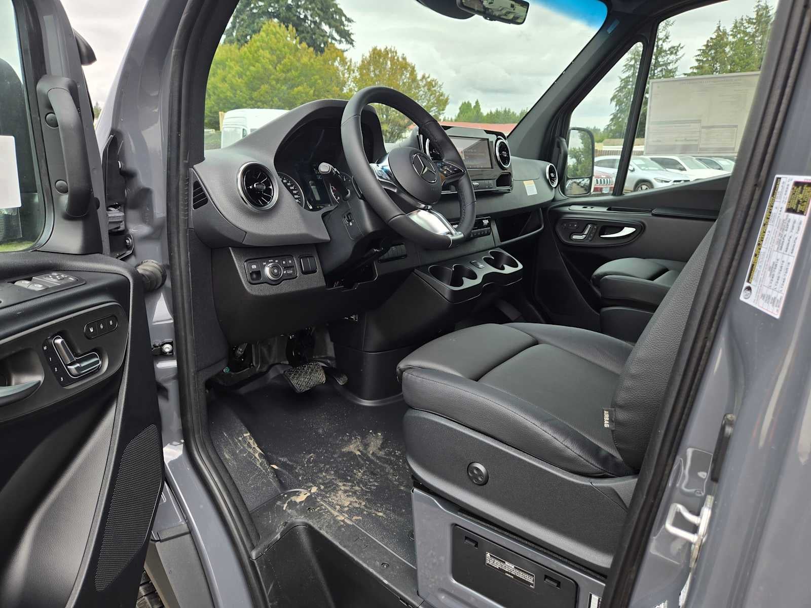 2026 Mercedes-Benz Sprinter Passenger 2500 Standard Roof I4 Diesel HO 144 AWD
