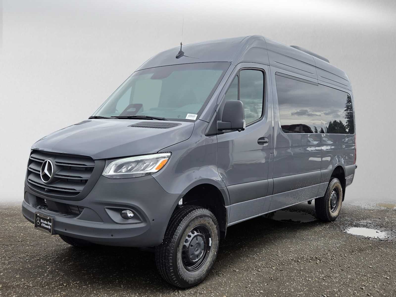 2026 Mercedes-Benz Sprinter Passenger 2500 Standard Roof I4 Diesel HO 144 AWD