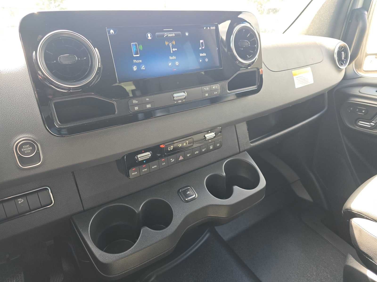 2026 Mercedes-Benz Sprinter Passenger 2500 Standard Roof I4 Diesel HO 144 AWD