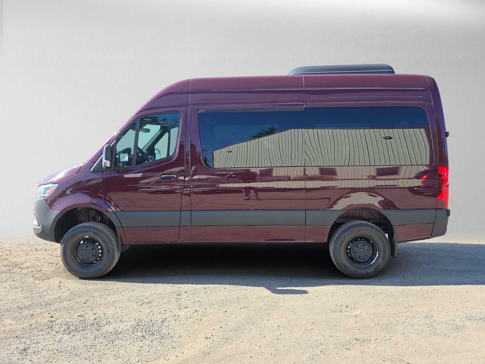 2026 Mercedes-Benz Sprinter Passenger 2500 Standard Roof I4 Diesel HO 144 AWD