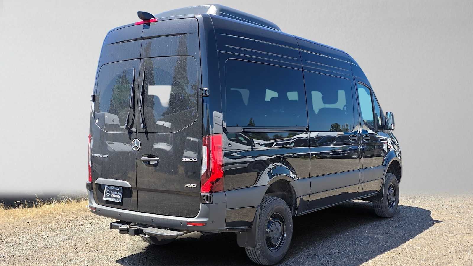 2026 Mercedes-Benz Sprinter Passenger Van 2500 Standard Roof I4 Diesel HO 144 AWD