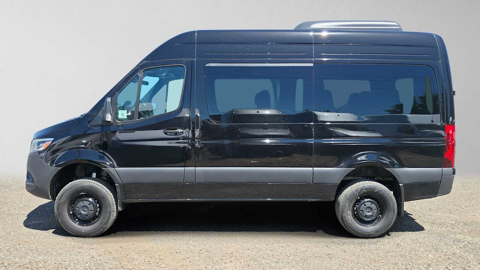 2026 Mercedes-Benz Sprinter Passenger Van 2500 Standard Roof I4 Diesel HO 144 AWD