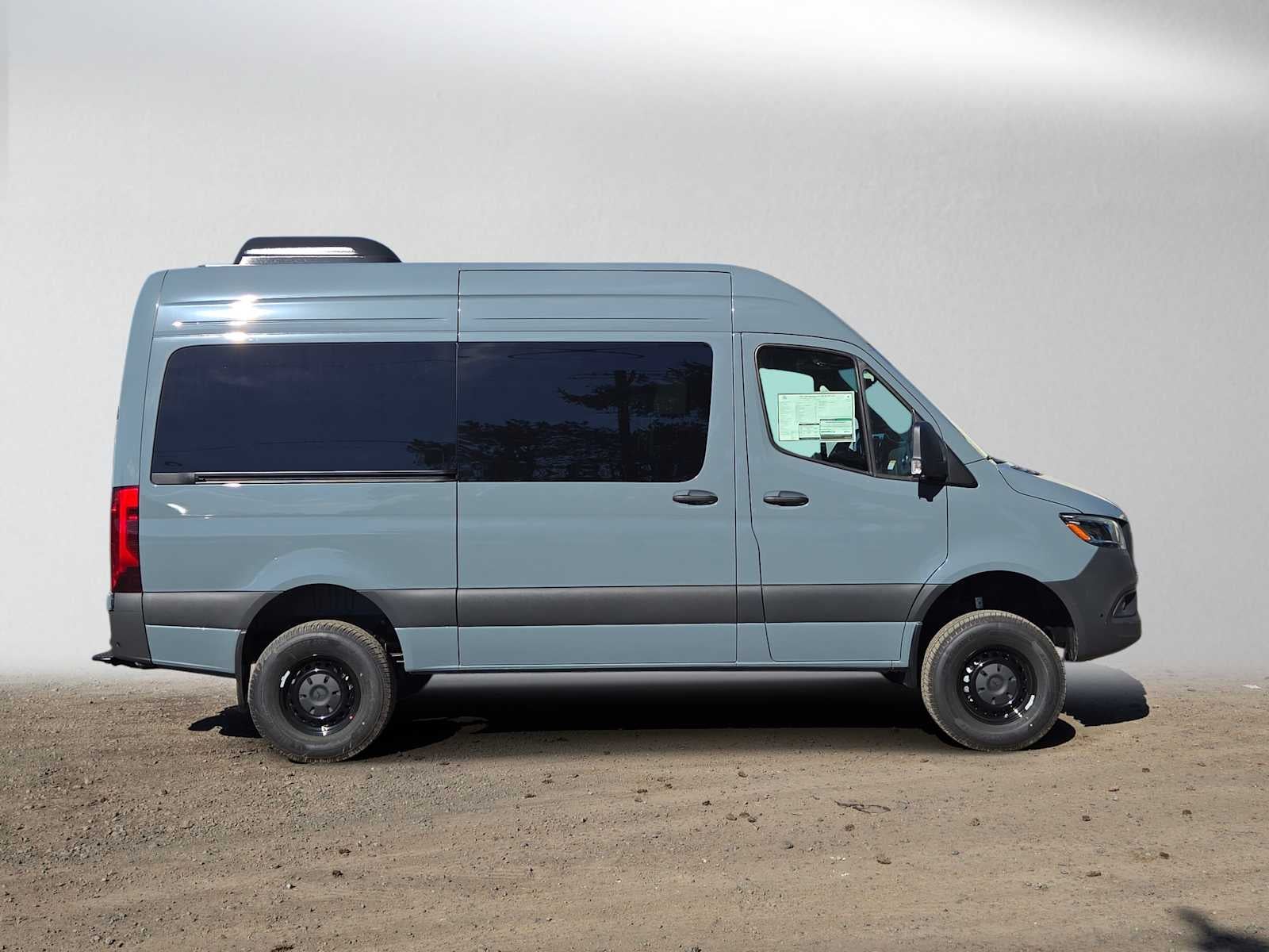 2026 Mercedes-Benz Sprinter Passenger 2500 Standard Roof I4 Diesel HO 144 AWD