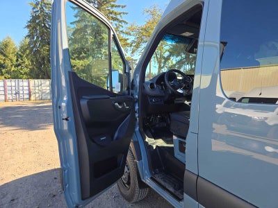 2026 Mercedes-Benz Sprinter Passenger 2500 Standard Roof I4 Diesel HO 144 AWD